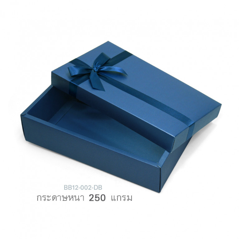 BB12-002-DB กล่องของขวัญเมทัลลิค สีน้ำเงิน ก.11.7 x ย.20.7 x ส.5.2 ซม. (1ใบ)